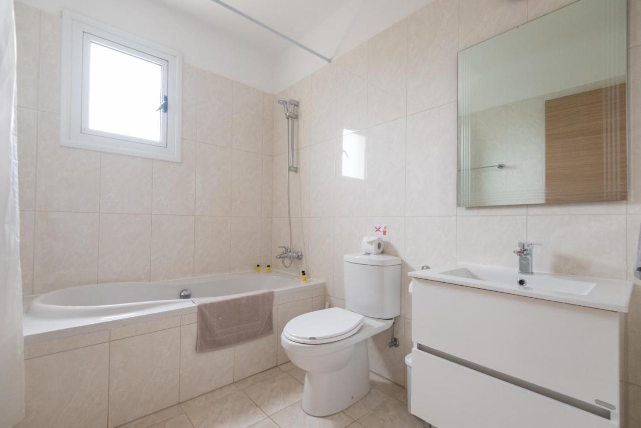 Narcissos 'Nissi Beach' Apartment A8 Ayia Napa Bagian luar foto